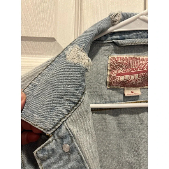 Trademark Brooklyn Cloth Denim Jean Jacket size Large Light Wash Distressed - Picture 9 of 11
